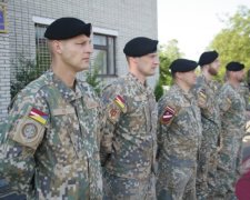 Выпускников военных ВУЗов обяжут платить: за что ВСУ накажет украинцев