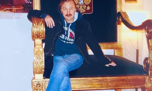 Колишній Корольової Ніколаєв потонув в обіймах принцеси: справжня красуня