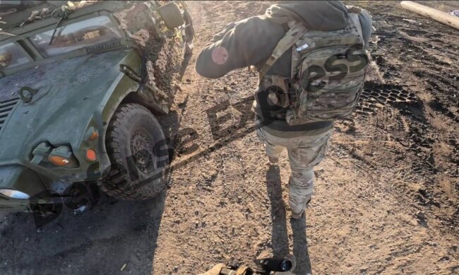 Аналоги Humvee, MaxxPro і M113 на полі бою проти окупантів: відео бою спецпідрозділу Сил оборони