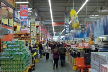 Співробітник Епіцентру "проконсультував" киянина ударами в голову і живіт (оновлено)
