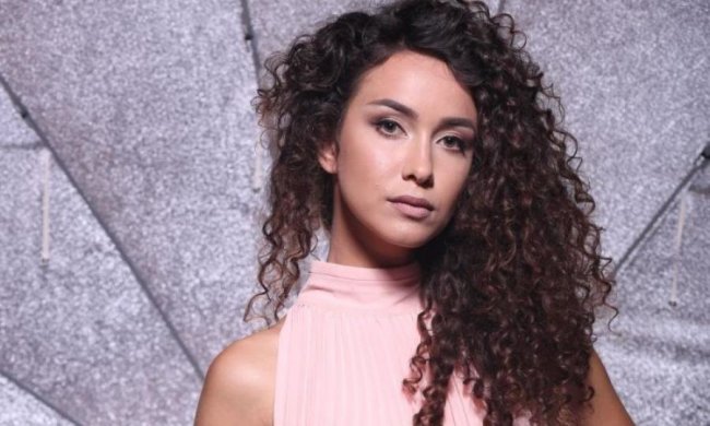 Холостяк 8: скандальна Анетт поставила Рождена на лічильник