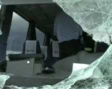Автобус з кримськими туристами злетів у кювет