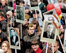 Спонсору "Бессмертного полка" в Украине устроили вонючий душ: видео