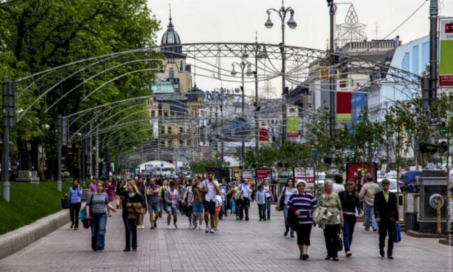 Стало відомо, скільки українці відпочинуть у червні