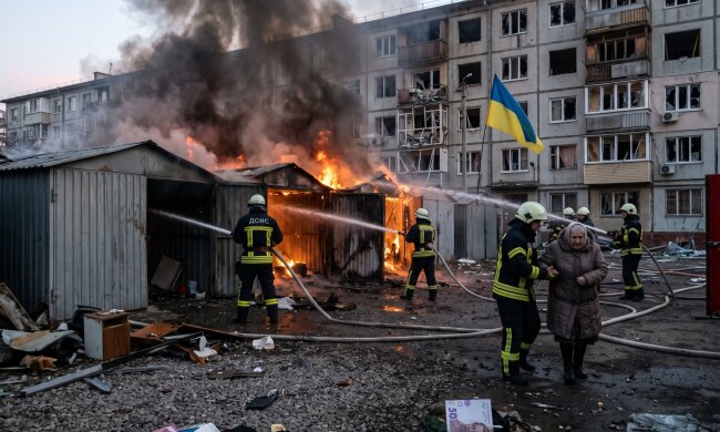 Одеса обстріл пожежа гаражі рятувальники
