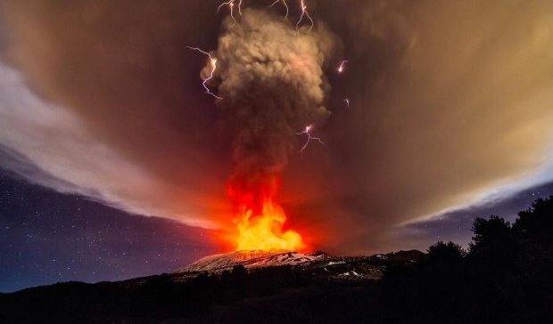 На Сицилии вновь проснулся крупнейший вулкан Европы