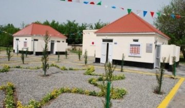 Японський посол урочисто відкрив шкільний туалет в Азербайджані