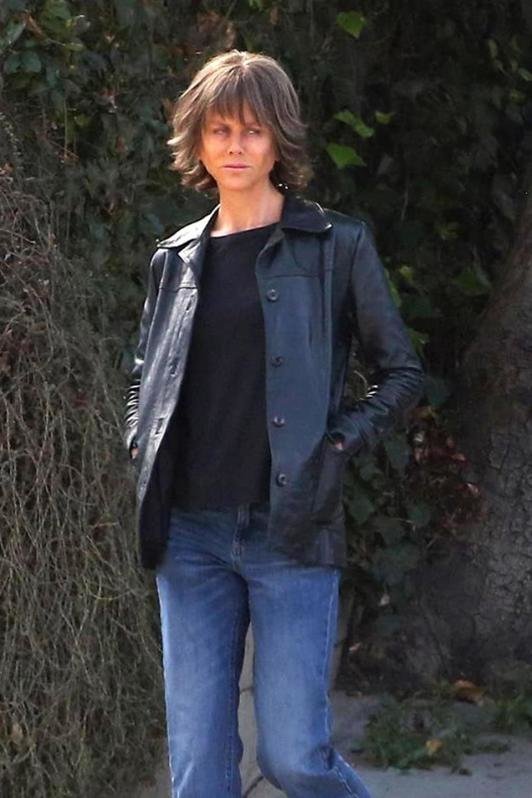 Блондинка Брюнетку Сегодня Накажет