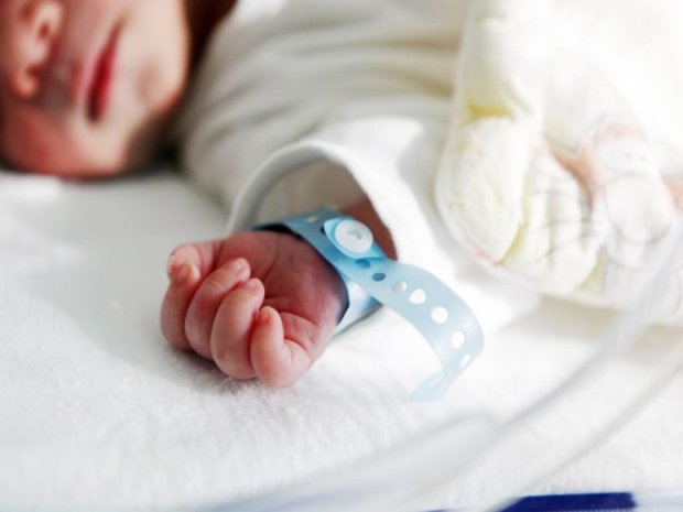"Все равно умрет": главврач не дала новорожденному лекарство, которое могло спасти жизнь