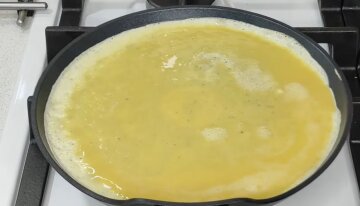 Млинці без борошна: фото скрін Ютуб