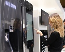 Розумний холодильник Samsung