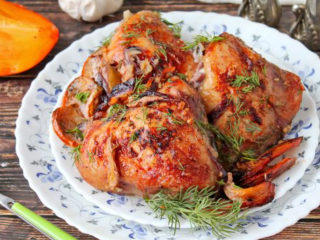 Бедрышки с хурмой, кадр из видео