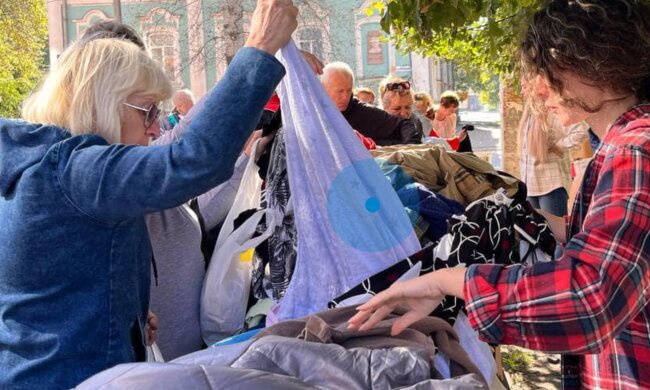 Помощь переселенцам. Фото: caritas.poltava.ua