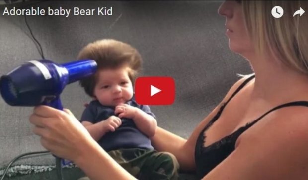 Соцмережі підірвало немовля із найгустішим у світі волоссям (відео)