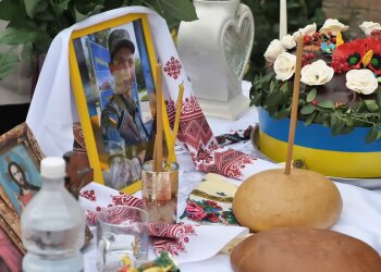Похороны, кадр из видео