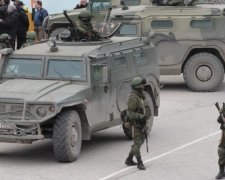 В оккупированном Крыму активизировались "зеленые человечки" и раздаются выстрелы