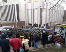 В центр Києва тепер пускатимуть за паспортом