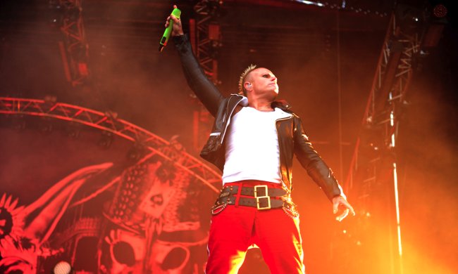 Самогубство соліста The Prodigy: реакція світу, зірок і фанів