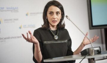 Хмельничани шоковані безграмотністю Хатії Деканоідзе