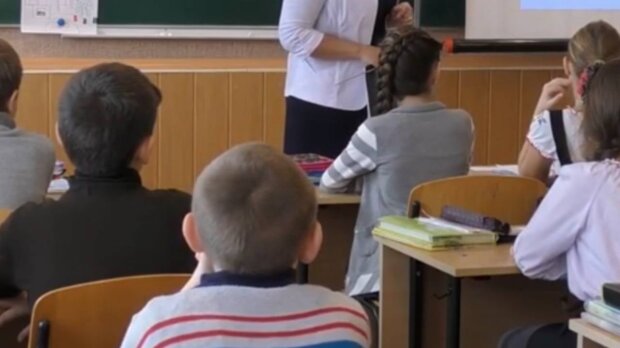 Школа, фото: скриншот из видео