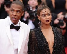 Jay-Z презентував унікальні кросівки