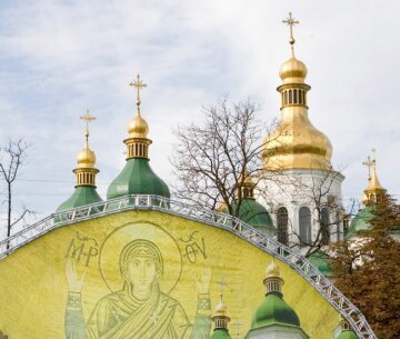 Богородица Оранта-фото газета День