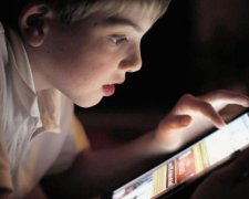 МОМО вбиває дітей: що відомо про найскандальнішу гру з WhatsApp