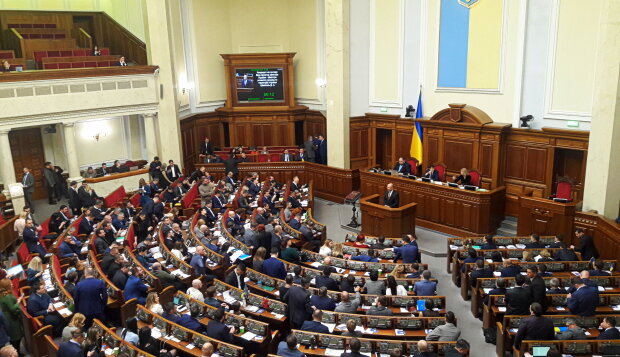 Віце-прем'єр-міністр України - Міністр громад і територій Денис Шмигаль