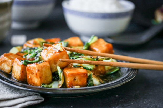 відмінний рецепт тофу з імбирем і капустою