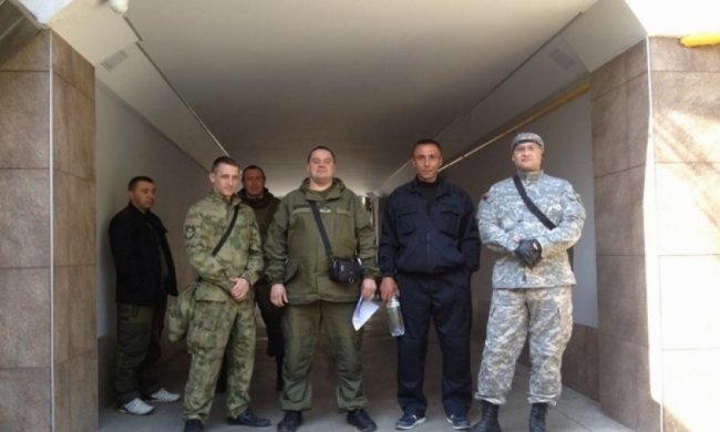 Генпрокуратуру захватили люди в камуфляже