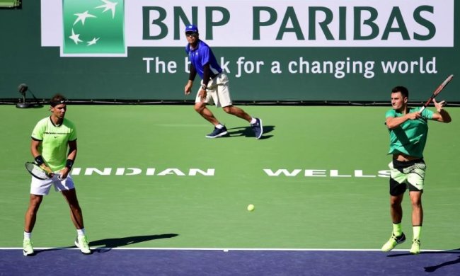 Надаль ледь не поранив фанатку