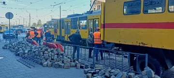 Дорожні роботи у Львові: затор на Привокзальній