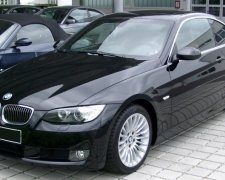 Винницкий офицер за украденные у бойцов деньги купил BMW