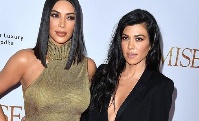 Відьми чи красуні? Кардашьян похвалилася схожістю з сестричкою