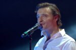 Поль Манондиз, французский певец, кадр из видео