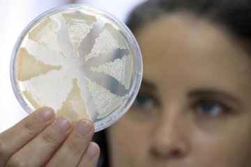 Смертельна інфекція: українці можуть не сподіватися на вакцину