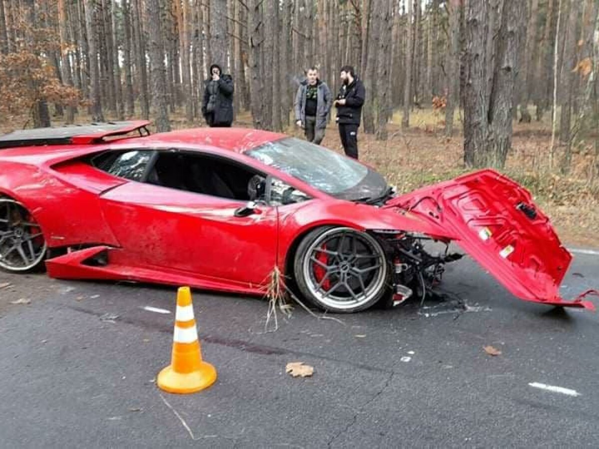 В Киеве разбили спорткар Lamborghini Huracan - ЗНАЙ ЮА