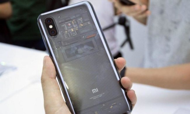 Xiaomi Mi 8 побив всі можливі рекорди