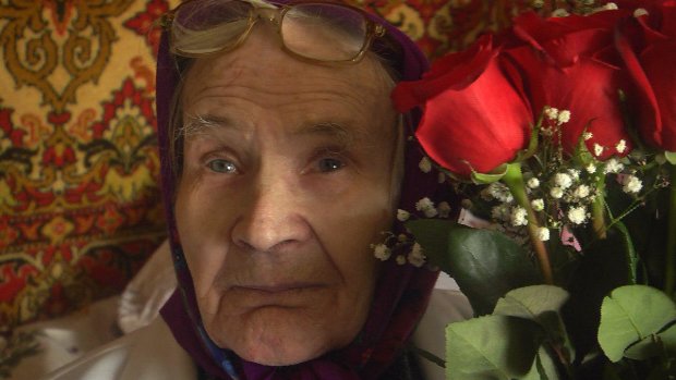 Пережила війну, Голодомор і всіх своїх рідних: найстаріша мешканка Коломий відзначає 100-річний ювілей