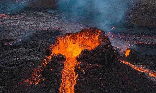 Извержение вулкана, фото: Instagram