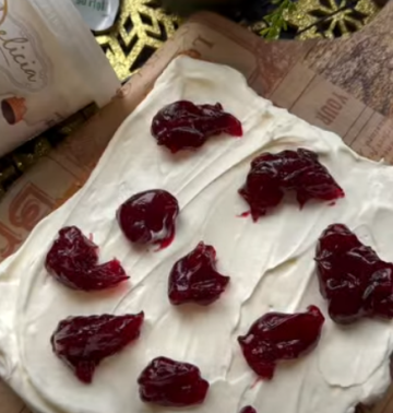 Медовик з вишнею: фото скрін рецепту