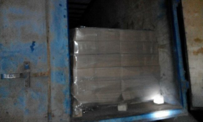 Контрабандисти везли до Росії  майже 18 тонн сиру (відео)