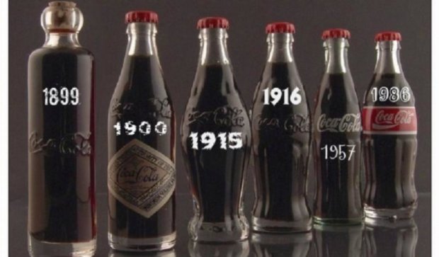 Coca-Cola створила одяг до сторіччя скляної пляшки