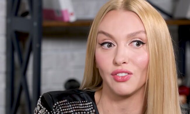 Оля Полякова, скриншот из видео