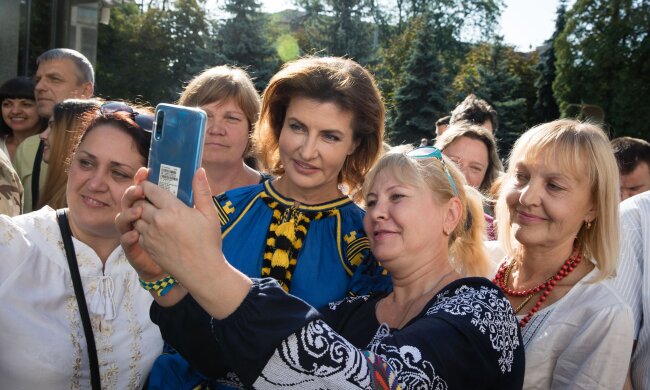 Порошенко прикинувся Ромео, вирішив зробити приємно "Джульєтті": 35 років слухає