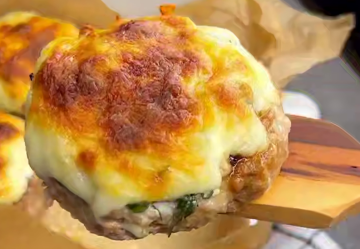 М'ясні стіжки з грибами, кадр з відео