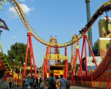 НП у Діснейленді: з десятків атракціонів евакуюють дітей