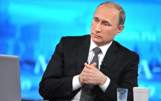 Шоу плешивой и напыщенной моли: соцсети троллят "прямую линию" Путина