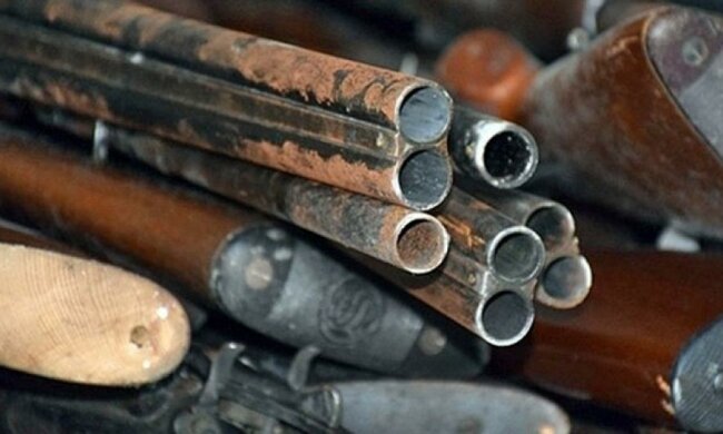 В Мариуполе переплавили 400 изъятых обрезов и кастетов 