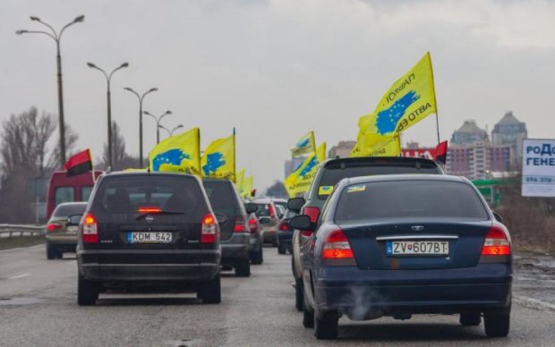 "Евробляхи" парализуют Киев: что происходит